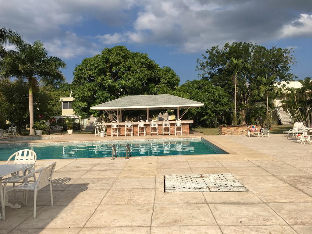 Anna'S Joye Seawind - Freeport, Montego Bay Apartment ภายนอก รูปภาพ