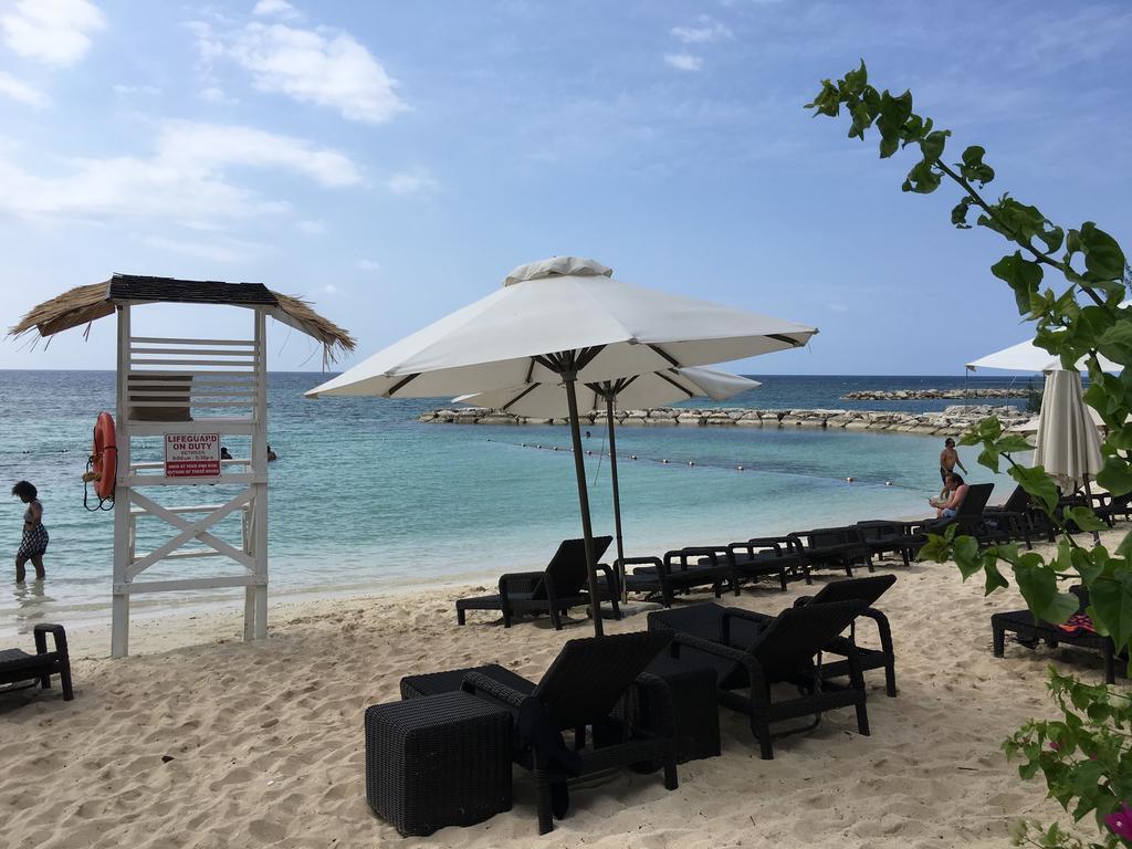 Anna'S Joye Seawind - Freeport, Montego Bay Apartment ภายนอก รูปภาพ