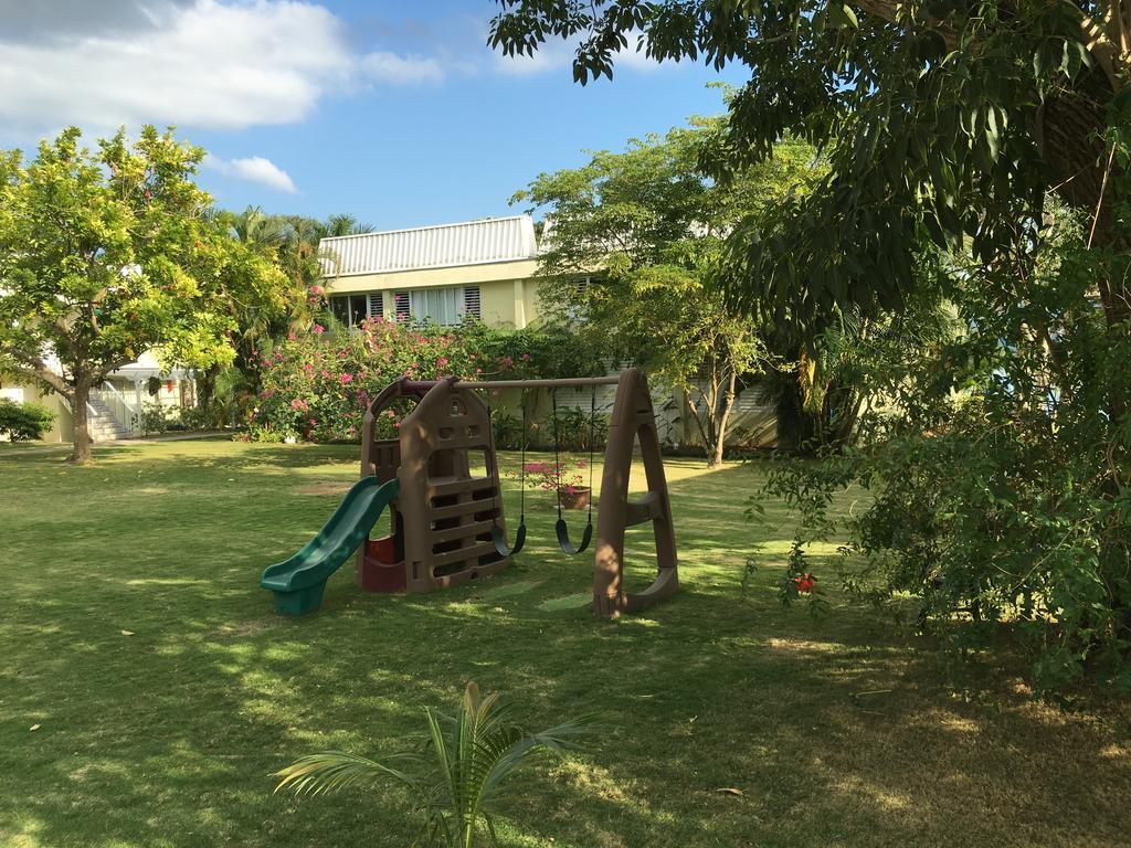 Anna'S Joye Seawind - Freeport, Montego Bay Apartment ภายนอก รูปภาพ