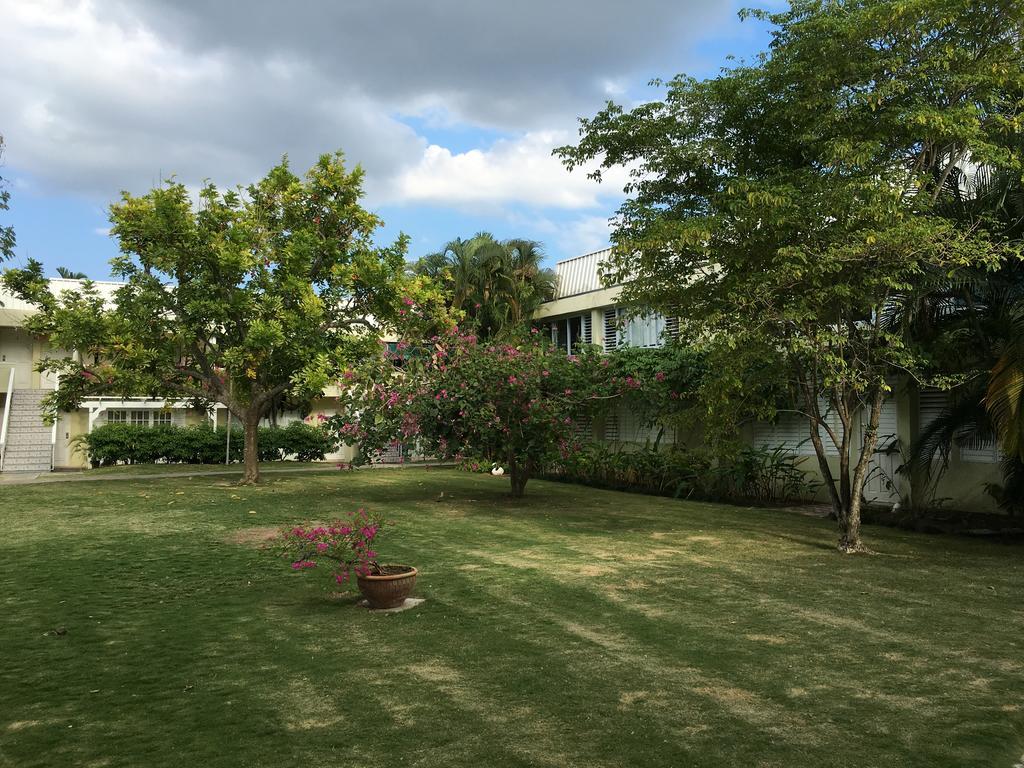 Anna'S Joye Seawind - Freeport, Montego Bay Apartment ภายนอก รูปภาพ